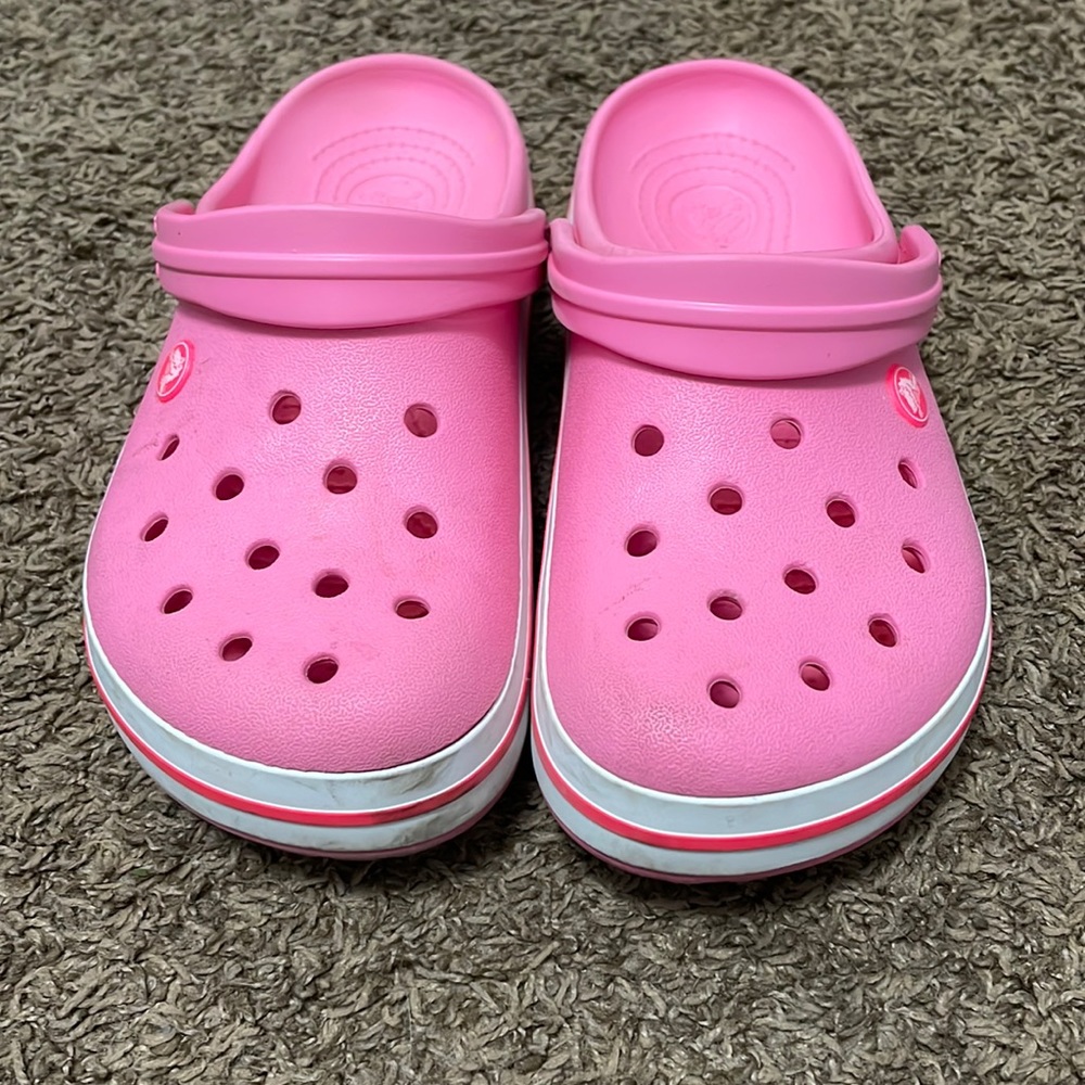 Pink crocs
